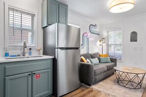 Unclassified image, 4 of 20, button - Downtown Cottage with Golf Cart (Ocean Springs)