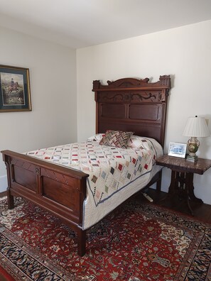 Unclassified image, 4 of 6, button - Barnett double bedroom (Washington)