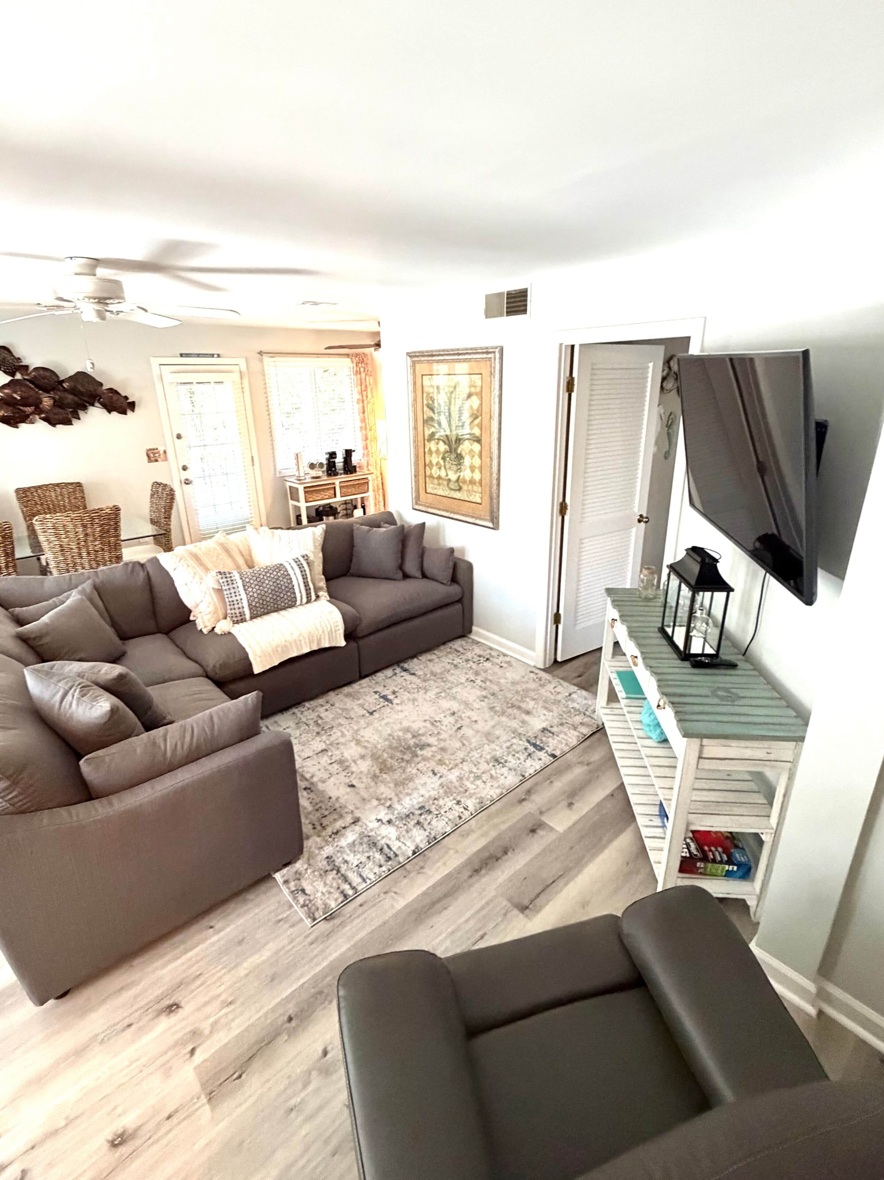 Vitamin Sea Escape, Stylish 3 Bdrm, 3 Bath, Walk To Beach, P - North Myrtle Beach, SC