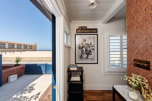 Interior - Oceanfront 5 Bedroom Designer-Renovated w/ Parking (Hermosa Beach)