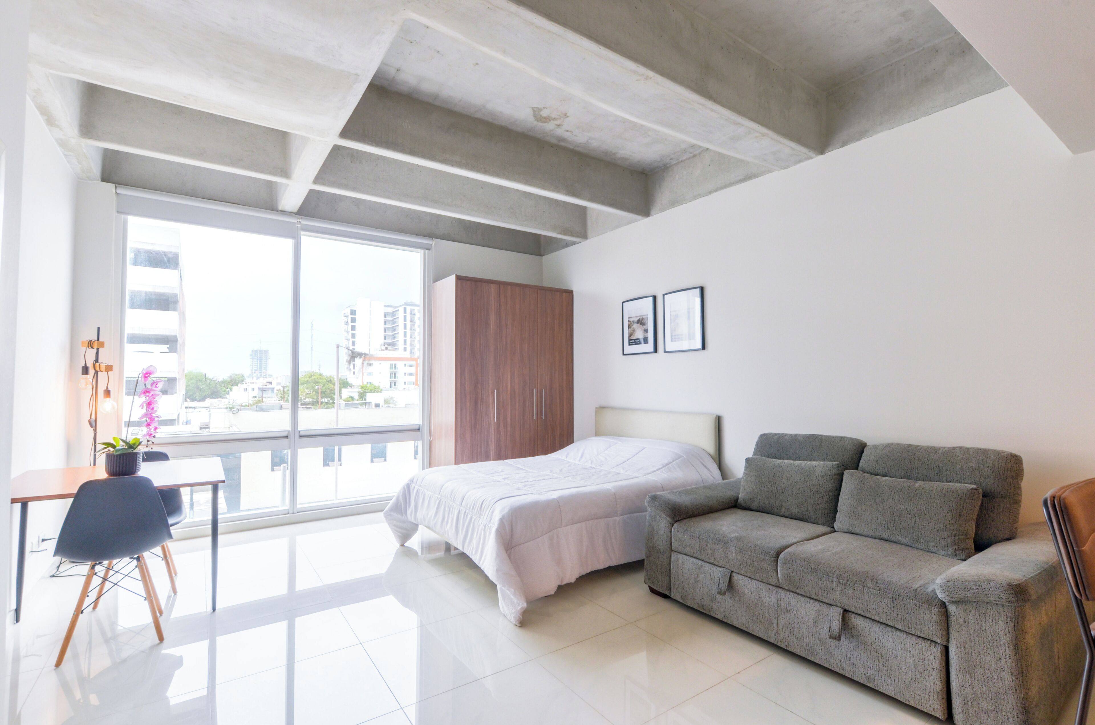 City Studio, City View | Ruang kerja komputer riba, langsir/tirai gelap terus 