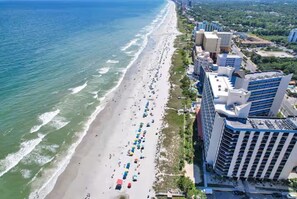 On the beach - Oceanview 1BR Condo • Kid-Friendly Resort • Pools + Arcade (Myrtle Beach)