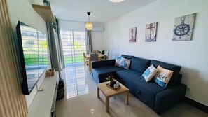 Smart TV - Modern 1BR with Pool and BBQ | Near Downtown (Punta Cana)