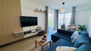 Smart TV - Modern 1BR with Pool and BBQ | Near Downtown (Punta Cana)
