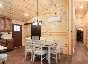 Luokittelematon kuva, 5 kautta 17, painike