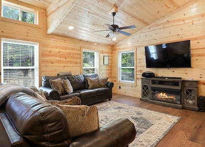 Warrior's Rest Lodge I Private 12 Acre Retreat