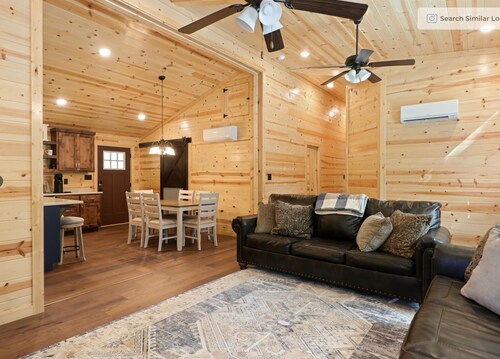 Private 12 Acre Retreat with fire pit + Sleeps 8