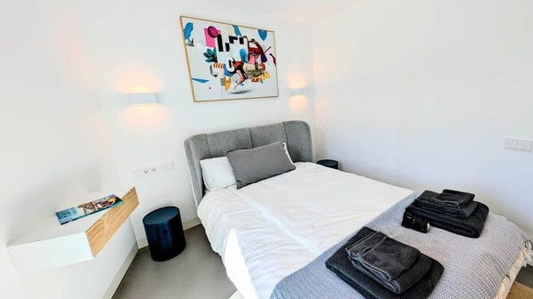 1 bedroom, free WiFi, bed sheets