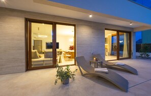 Terrace/patio - Gorgeous home in Kastel Luksic (Kastel Luksic)