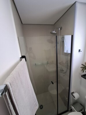 Haartrockner, Toilettenpapier