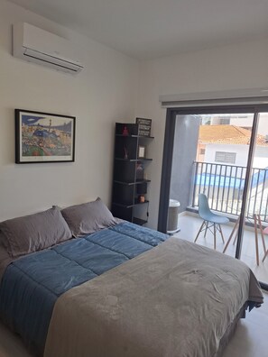 1 bedroom, free WiFi, bed sheets - Queen-size bed. 300m from Vila Madalena Metro station. Gym and Laundry. Self check-in (São Paulo)