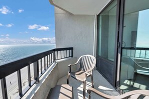 Property grounds - New Remodeled 1BR, Direct Oceanfront,Heated Pools! (Myrtle Beach)