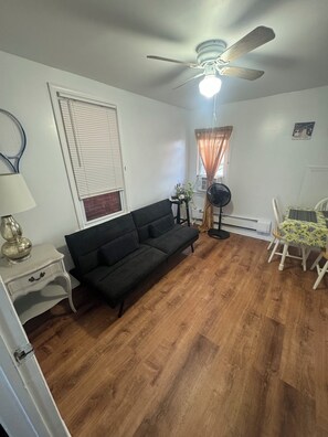 Imagen sin descripción, 5 de 37, botón