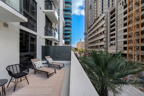 Unclassified image, 5 of 28, button - Crosby Miami WTC 1BR/1BA Vista Terrace #205 (Miami)
