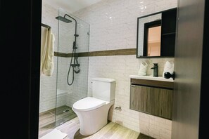 Shower, towels, soap, shampoo - Penthouse con dos camas grande A-301 (Punta Cana)