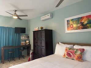 1 bedroom, iron/ironing board, WiFi, bed sheets - Cozy and Blissful Studio in Beautiful Providenciales! (Wheeland)