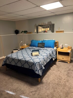 1 bedroom, iron/ironing board, WiFi, bed sheets - Cozy 1-bedroom apartment in beautiful Snellville Town (Snellville)