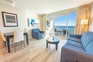 TV, offices - Romantic Honey Moon, 1BR Suite, Direct Oceanfront (Myrtle Beach)