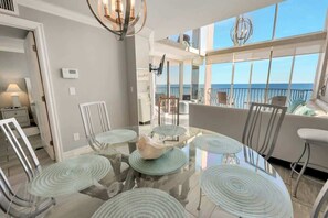 Dining - Luxury 2 Story Oceanfront Penthouse at the  Palms (Myrtle Beach)