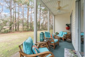 Terrace/patio - NEW! Large 2BR, River Oaks Golf, Pools, Hot Tubs (Myrtle Beach)