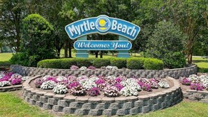 Un panneau accueillant les visiteurs à Myrtle Beach.