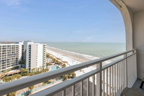 Property grounds - New Sea Mist Top Floor with Pools & Stunning Views (Myrtle Beach)