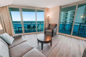 TV, offices - New Corner Suite 2BR, Direct Ocean and City Views (Myrtle Beach)