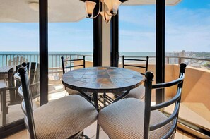 Dining - 2BR Remodeled Oceanview in Private Maisons Sur Mer (Myrtle Beach)