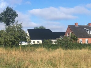 Exterior - Peaceful country home with beautiful water view (Rudkøbing)