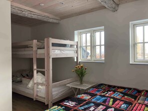 2 habitaciones, tabla de planchar con plancha y wifi gratis 