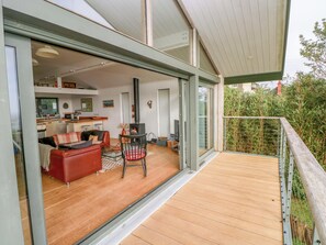 Terrace/patio - Green Shutters (Pembroke)