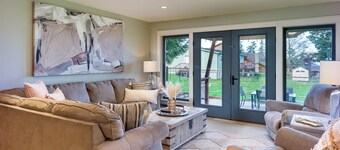 Nordhaven: Luxury Family Home w/ Kayaks, Hot Tub, Beach Access & Pickleball