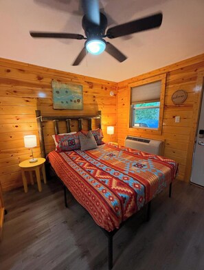 1 chambre, fer et planche à repasser, Wi-Fi, draps fournis