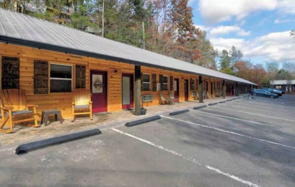 Exterior - 5 On The Ridge, Pets Welcome! Pigeon Forge (Pigeon Forge)