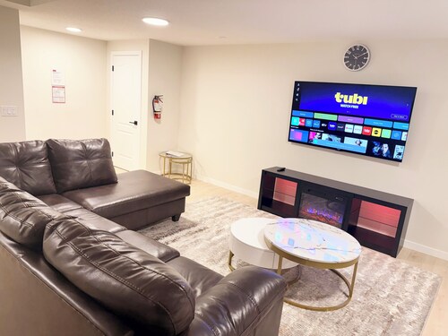 The Luxe Haven - Stylish 2BR | 2BA Retreat •Comfort • Privacy • Perfect Location