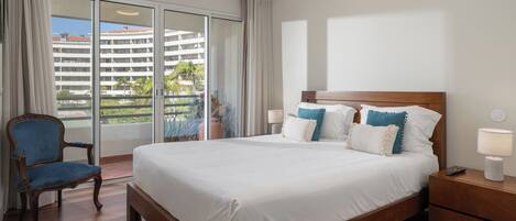 3 chambres, fer et planche Ă repasser, Wi-Fi, draps fournis