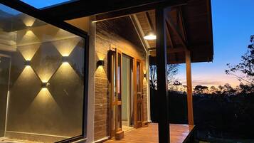 Superior-huvila, näköala laaksoon