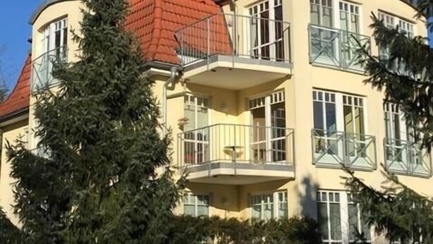 Nicht klassifiziertes Bild, 1 von 8, Schaltfläche