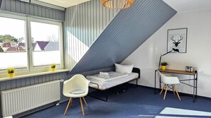 Unclassified image, 4 of 14, button - Vacation apartment Waldweg, 2 adults + 1 child, 75m², balcony, attic (Bad Saarow)