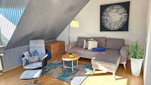 Unclassified image, 2 of 14, button - Vacation apartment Waldweg, 2 adults + 1 child, 75m², balcony, attic (Bad Saarow)