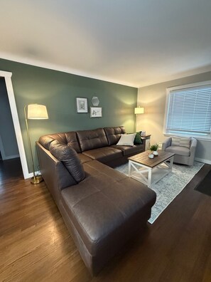 Unclassified image, 2 of 10, button - 3-bedroom in charming North East Minneapolis. W/ Sauna, Game Room! Hot Tub May 1 (Minneapolis)