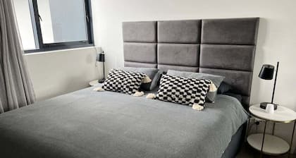 Hamilton Portside Luxe – Level 5