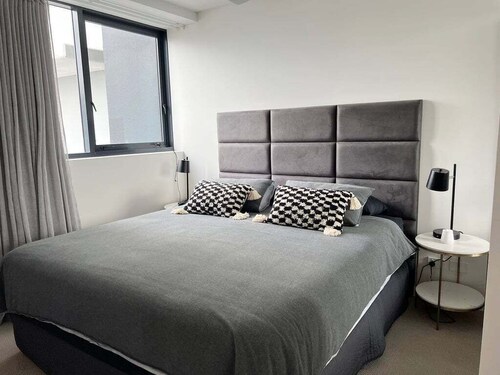 Hamilton Portside Luxe – Level 5