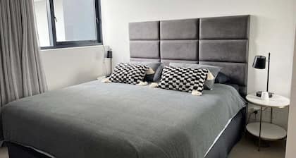 Hamilton Portside Luxe – Level 5