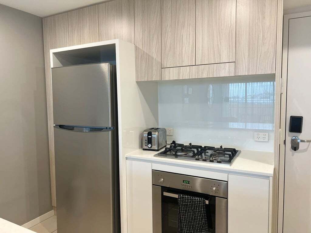 電子レンジ、オーブン、コンロ、食器洗い機