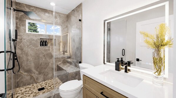 House (4 Bedrooms) | Interior - Seal Beach Escape by Avantstay Modern Home + Fireplace Prvte Courtyard + Walk to Beach + Dining (Seal Beach)
