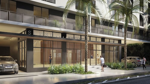 Sleeps 20 3 Suites in New Luxury Hotel w/ Rooftop Pool Sense28 by Avantstay