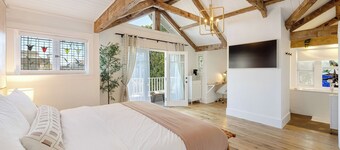 Venice Veranda by Avantstay 1 Block to Venice Beach + Rare Walk Street + Firepit + Outdoor Dining