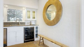 House (4 Bedrooms) | Interior - Venice Veranda by Avantstay 1 Block to Venice Beach + Rare Walk Street + Firepit + Outdoor Dining (Venice)