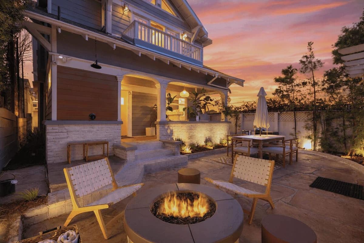 บ้านพัก (4 Bedrooms) | ด้านหน้าที่พัก